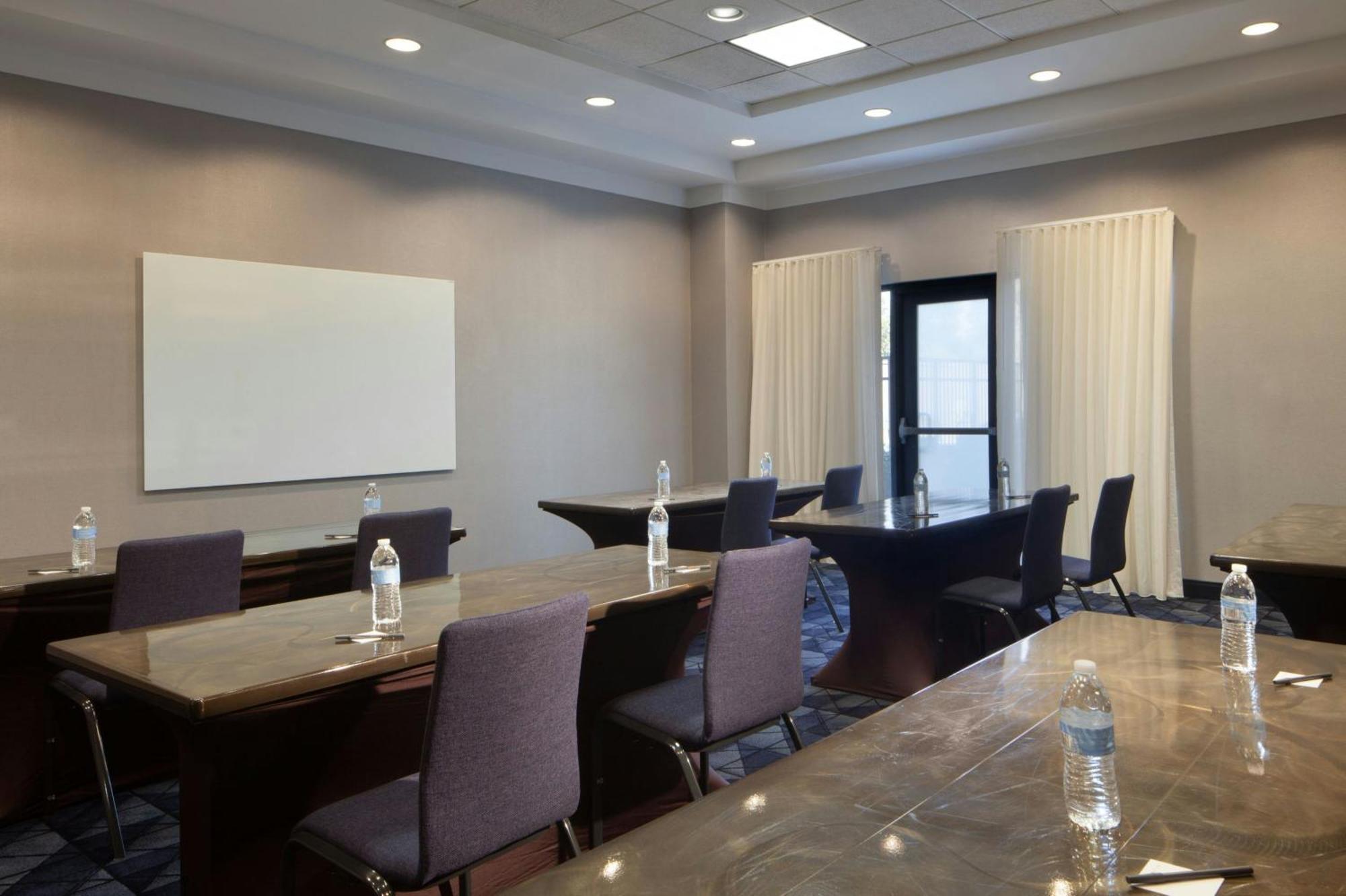 Courtyard By Marriott Newark Silicon Valley Eksteriør bilde